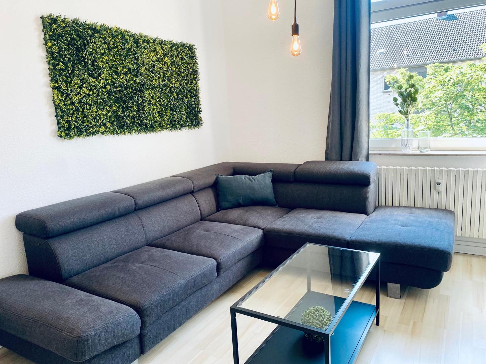 Sh-team For Work & Travel With Free Parking Duisburg